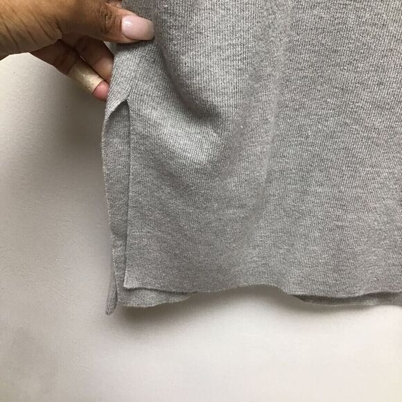 WAYF Womens Pullover Sweater Gray Heathered Long Sleeve Jewel Neck Button XS New - Picture 3 of 9